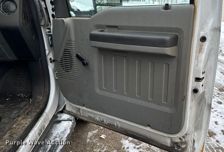 image for item EA2134 2012 Ford F450 Super Duty bucket truck