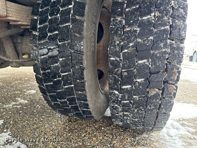 image for item EA2134 2012 Ford F450 Super Duty bucket truck