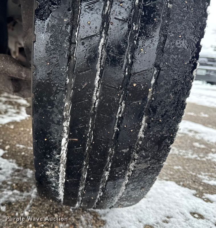 image for item EA2134 2012 Ford F450 Super Duty bucket truck