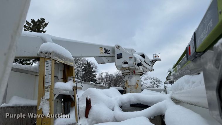 image for item EA2135 2012 Ford F450  bucket truck