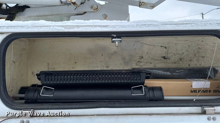 image for item EA2135 2012 Ford F450  bucket truck