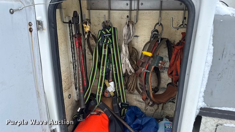 image for item EA2135 2012 Ford F450  bucket truck