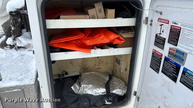 image for item EA2135 2012 Ford F450  bucket truck