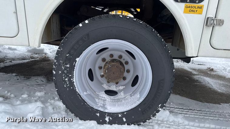 image for item EA2135 2012 Ford F450  bucket truck