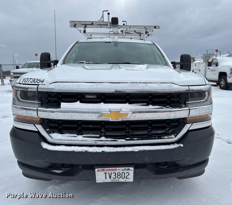 image for item EA2136 2017 Chevrolet Silverado pickup truck