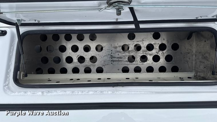 image for item EA2136 2017 Chevrolet Silverado pickup truck