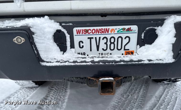 image for item EA2136 2017 Chevrolet Silverado pickup truck