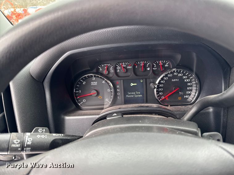 image for item EA2136 2017 Chevrolet Silverado pickup truck