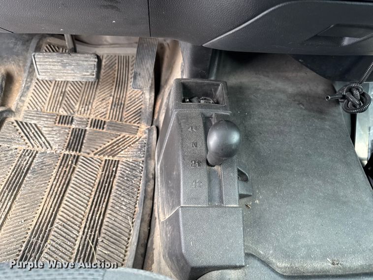 image for item EA2136 2017 Chevrolet Silverado pickup truck