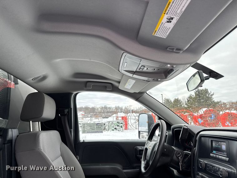 image for item EA2136 2017 Chevrolet Silverado pickup truck