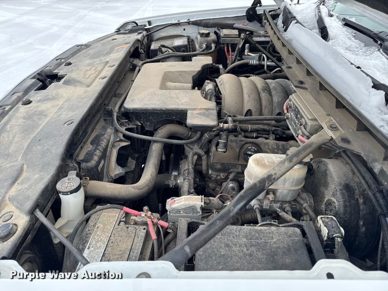 image for item EA2136 2017 Chevrolet Silverado pickup truck