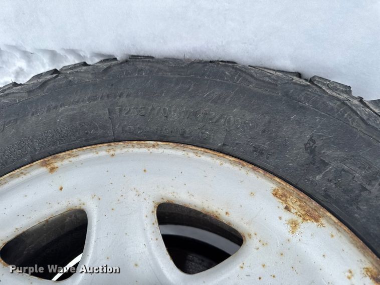 image for item EA2136 2017 Chevrolet Silverado pickup truck