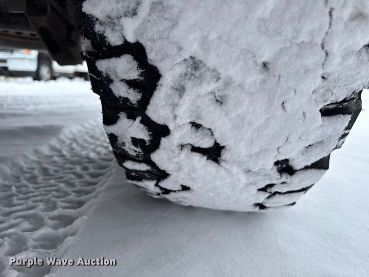 image for item EA2136 2017 Chevrolet Silverado pickup truck