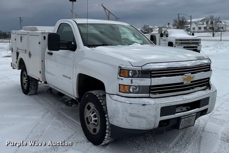 image for item EA2137 2016 Chevrolet Silverado 2500HD utility bed pickup truck
