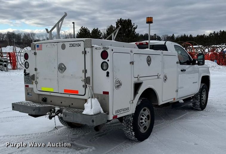 image for item EA2137 2016 Chevrolet Silverado 2500HD utility bed pickup truck