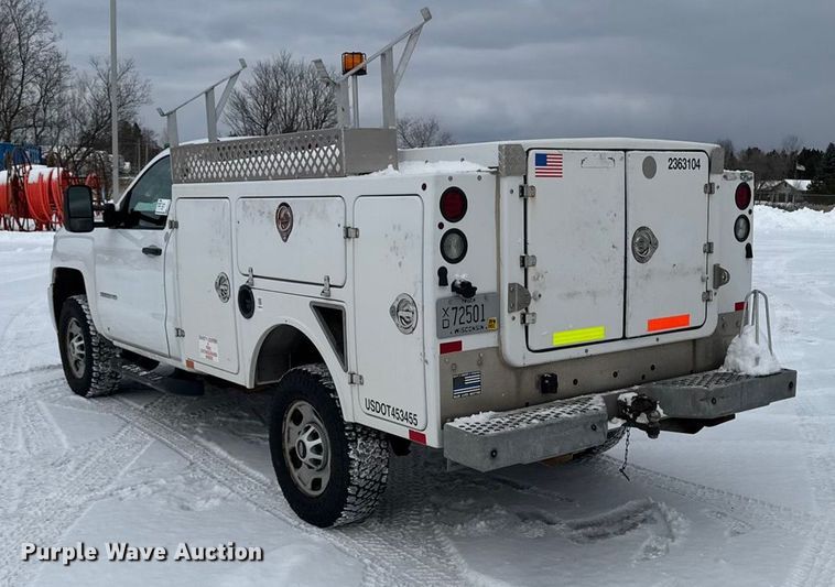image for item EA2137 2016 Chevrolet Silverado 2500HD utility bed pickup truck