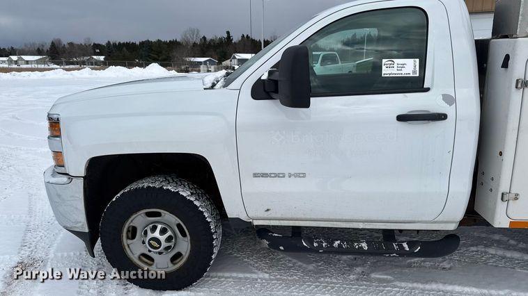 image for item EA2137 2016 Chevrolet Silverado 2500HD utility bed pickup truck