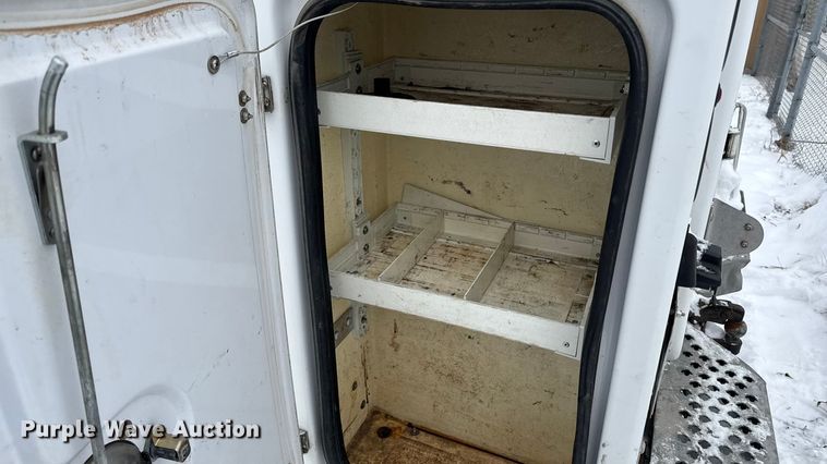 image for item EA2137 2016 Chevrolet Silverado 2500HD utility bed pickup truck