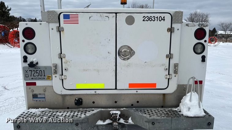 image for item EA2137 2016 Chevrolet Silverado 2500HD utility bed pickup truck