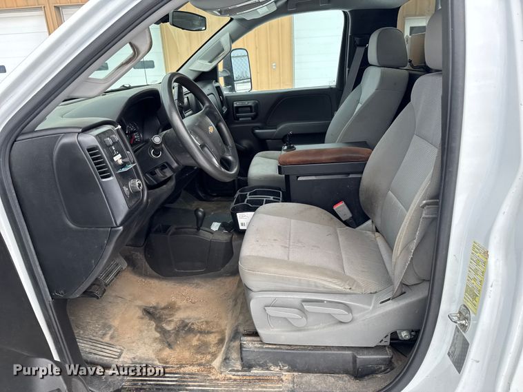 image for item EA2137 2016 Chevrolet Silverado 2500HD utility bed pickup truck