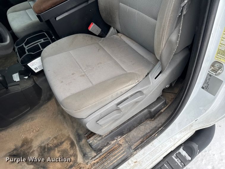 image for item EA2137 2016 Chevrolet Silverado 2500HD utility bed pickup truck