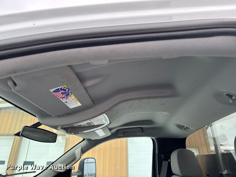 image for item EA2137 2016 Chevrolet Silverado 2500HD utility bed pickup truck