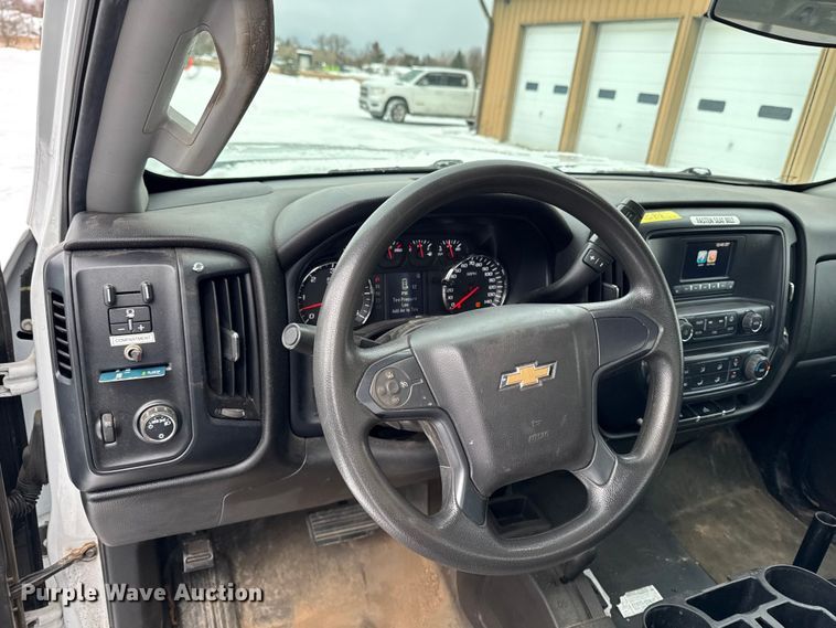 image for item EA2137 2016 Chevrolet Silverado 2500HD utility bed pickup truck