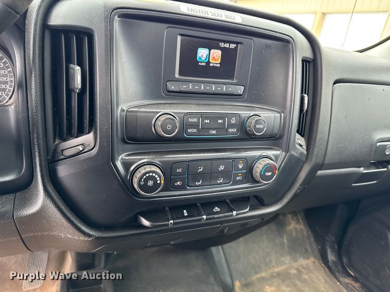 image for item EA2137 2016 Chevrolet Silverado 2500HD utility bed pickup truck