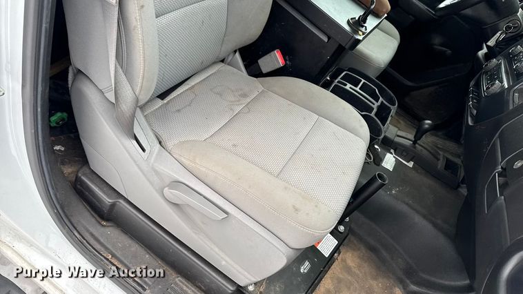 image for item EA2137 2016 Chevrolet Silverado 2500HD utility bed pickup truck