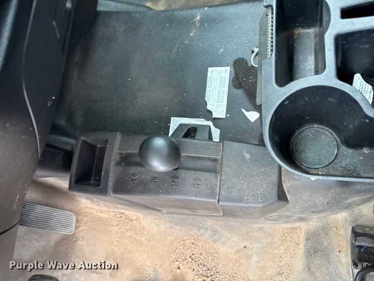 image for item EA2137 2016 Chevrolet Silverado 2500HD utility bed pickup truck