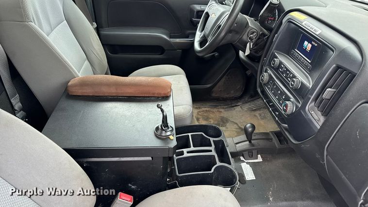 image for item EA2137 2016 Chevrolet Silverado 2500HD utility bed pickup truck