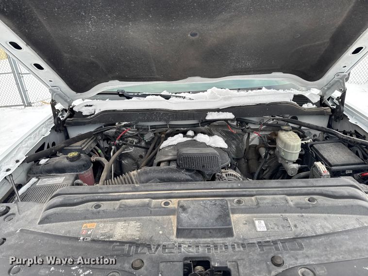 image for item EA2137 2016 Chevrolet Silverado 2500HD utility bed pickup truck