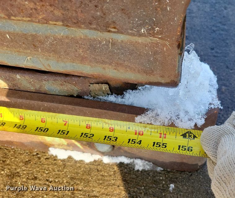 image for item EA2768 Volvo snow blade