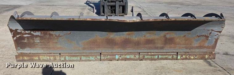 image for item EA2768 Volvo snow blade