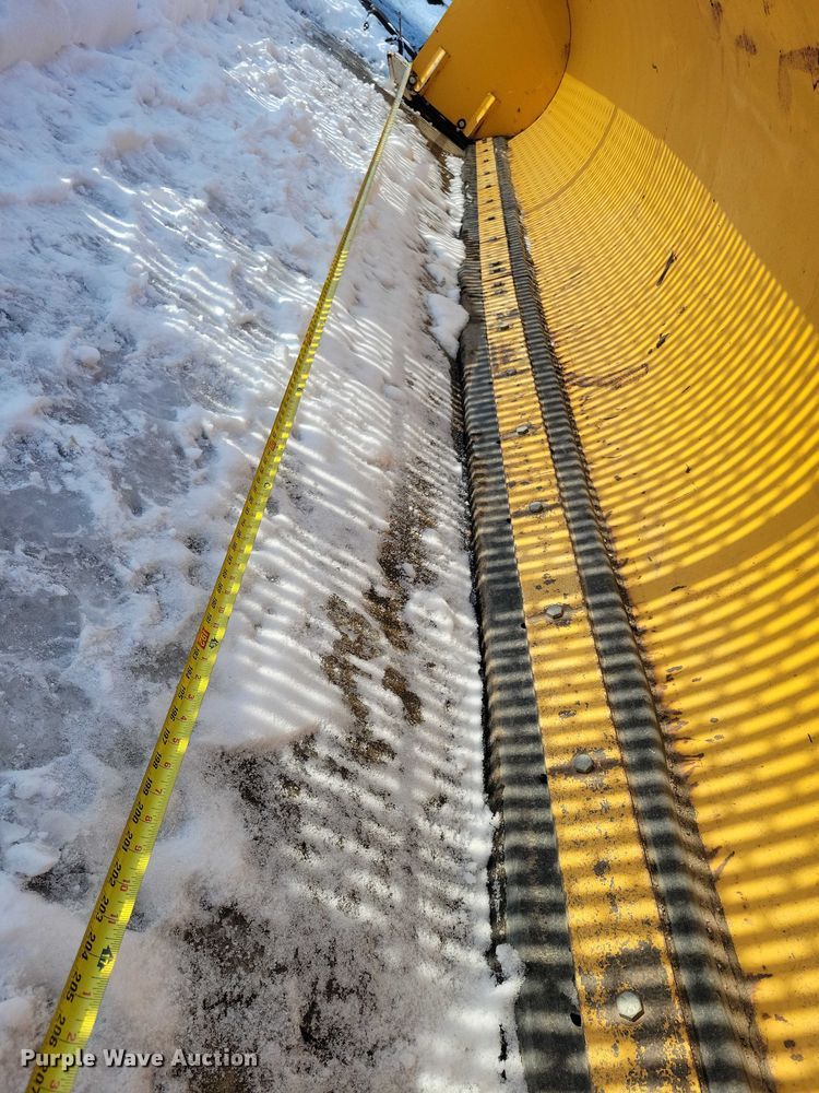 image for item EA2769 Henke snow pusher