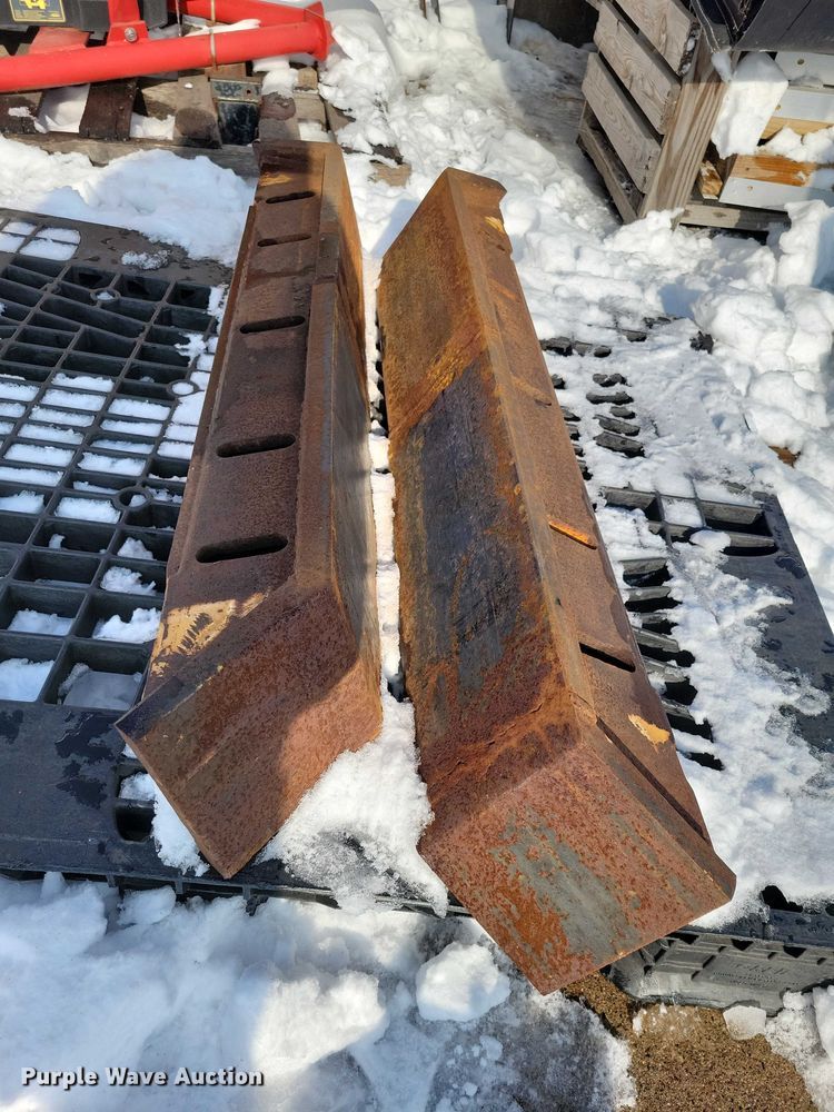 image for item EA2769 Henke snow pusher