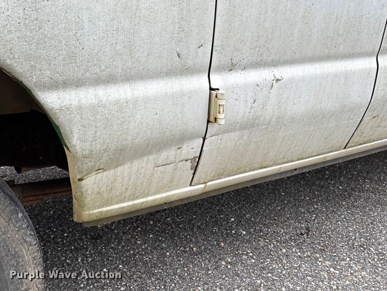 image for item EA7126 2009 Ford E150 van