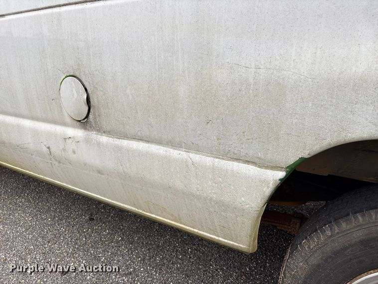 image for item EA7126 2009 Ford E150 van