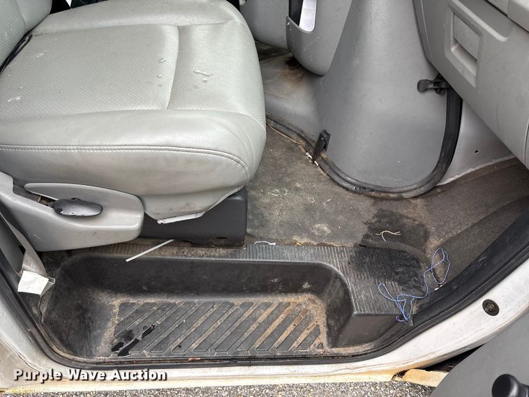 image for item EA7126 2009 Ford E150 van