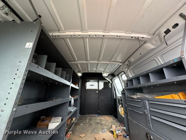 image for item EA7126 2009 Ford E150 van