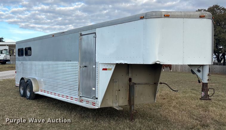 image for item EA7801 2001 Sundowner Trailer livestock trailer