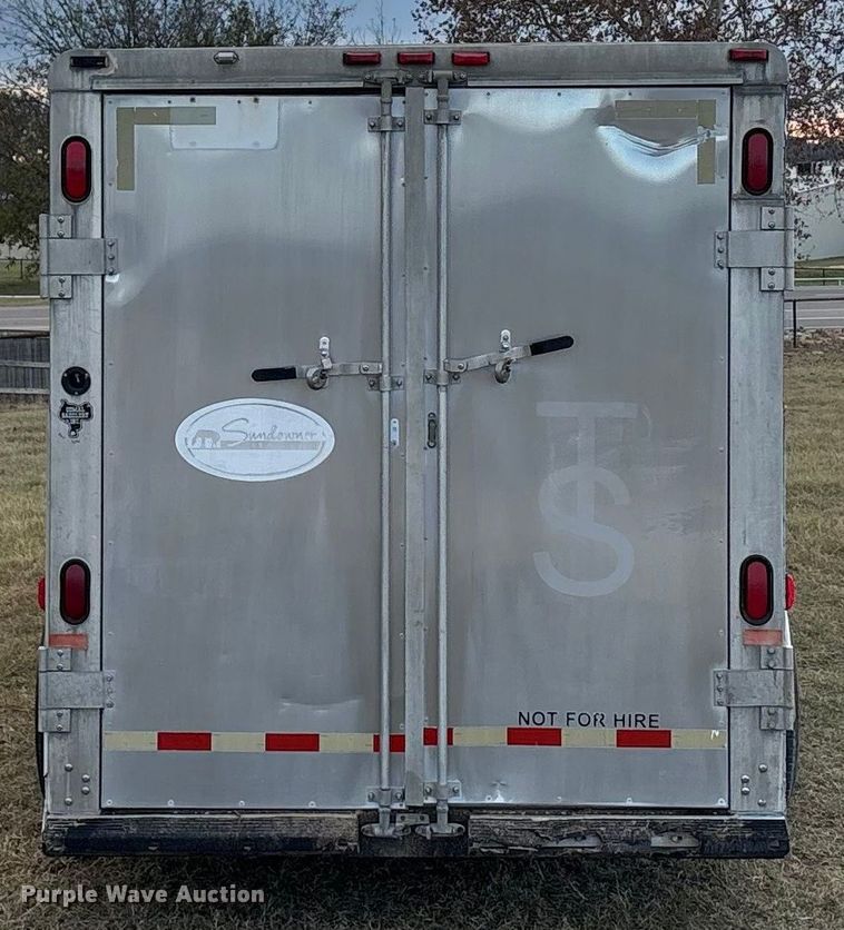 image for item EA7801 2001 Sundowner Trailer livestock trailer