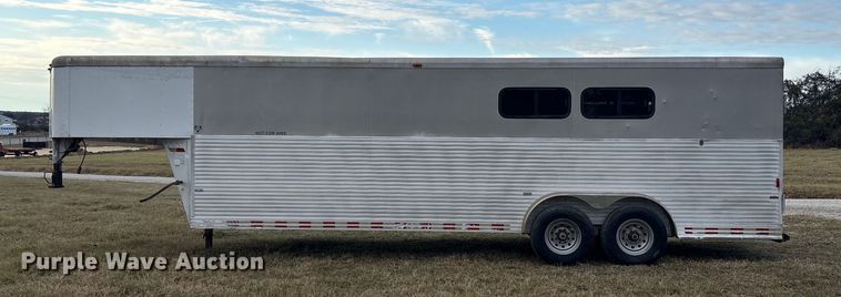 image for item EA7801 2001 Sundowner Trailer livestock trailer