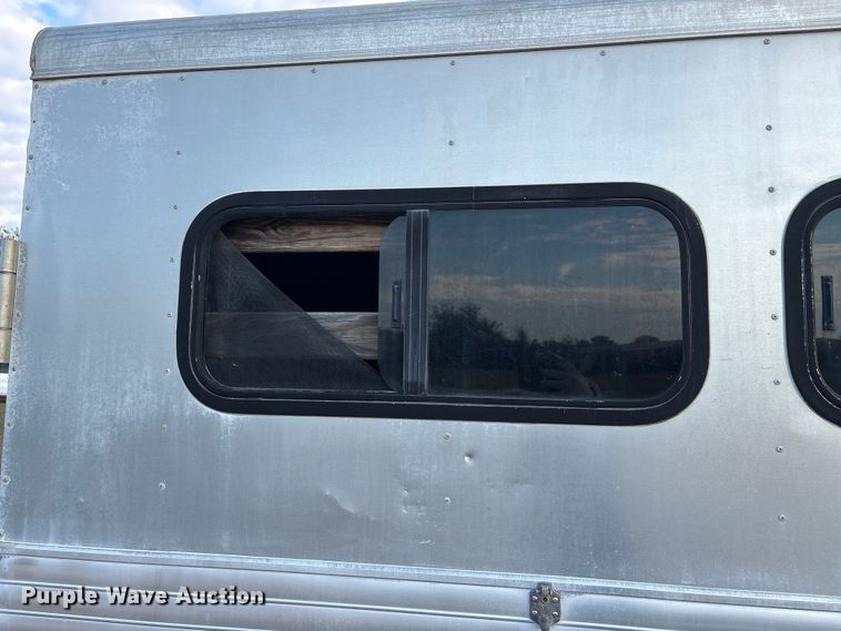 image for item EA7801 2001 Sundowner Trailer livestock trailer