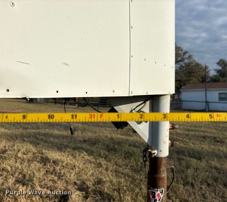 image for item EA7801 2001 Sundowner Trailer livestock trailer