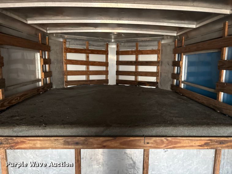 image for item EA7801 2001 Sundowner Trailer livestock trailer