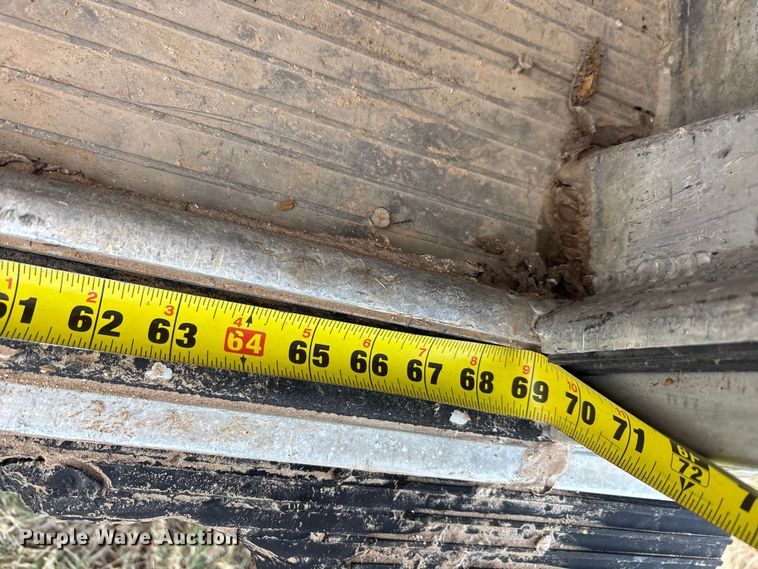 image for item EA7801 2001 Sundowner Trailer livestock trailer