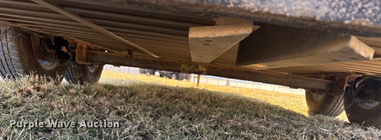 image for item EA7801 2001 Sundowner Trailer livestock trailer