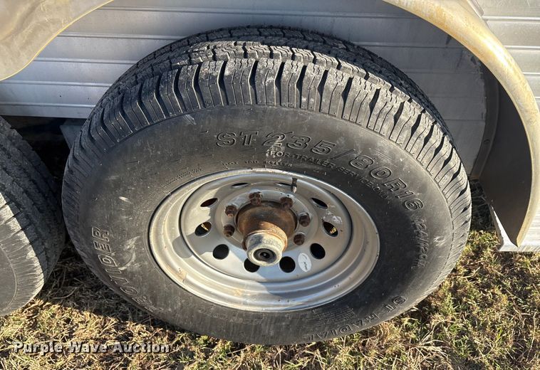 image for item EA7801 2001 Sundowner Trailer livestock trailer