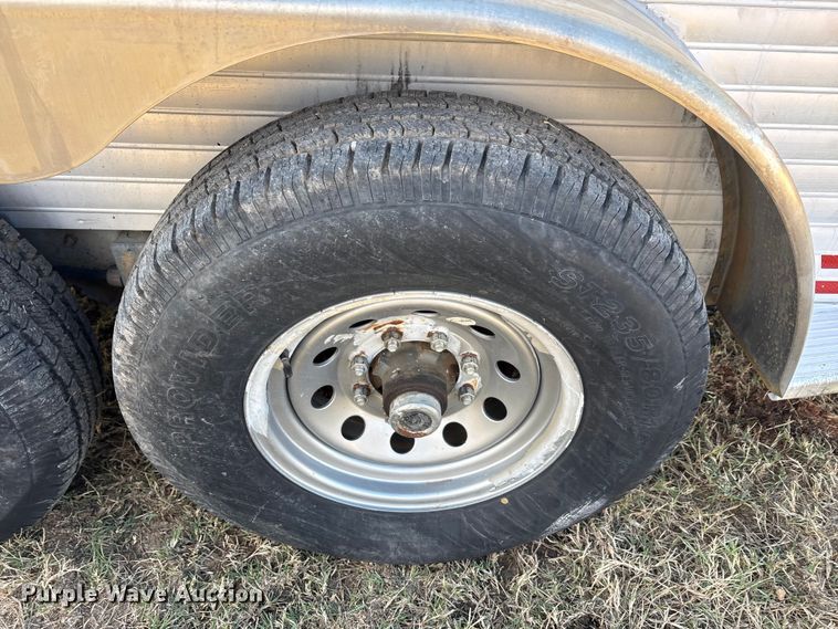 image for item EA7801 2001 Sundowner Trailer livestock trailer